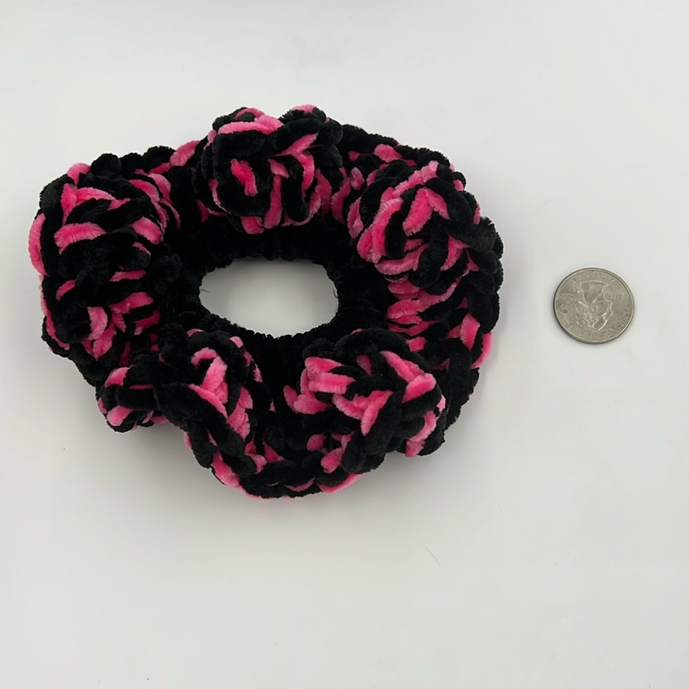 Pink and Black Velvet Scrunchie Set of 2 Lesley Special - Picture 3 of 3
